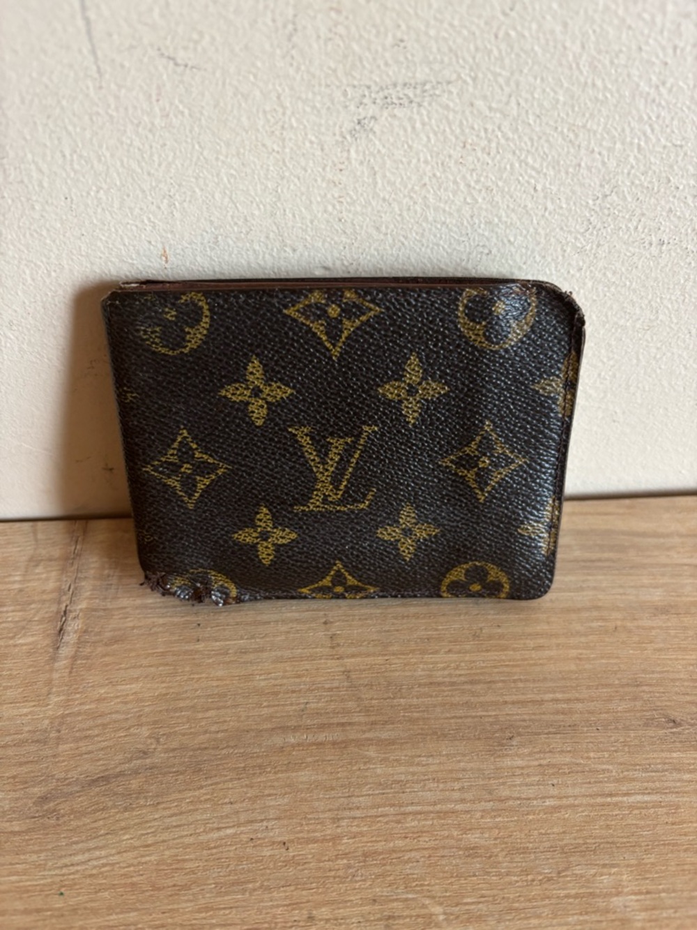 Authentic Louis Vuitton bifold vintage wallet